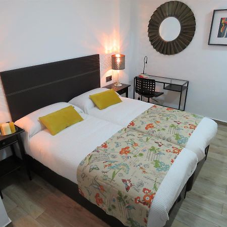 Living Sevilla Apartments Hercules المظهر الخارجي الصورة