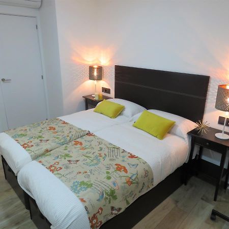 Living Sevilla Apartments Hercules المظهر الخارجي الصورة