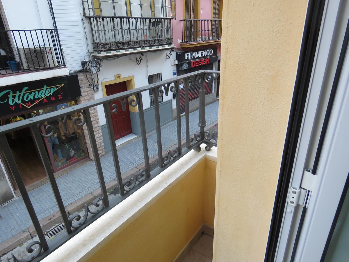 Living Sevilla Apartments Hercules المظهر الخارجي الصورة