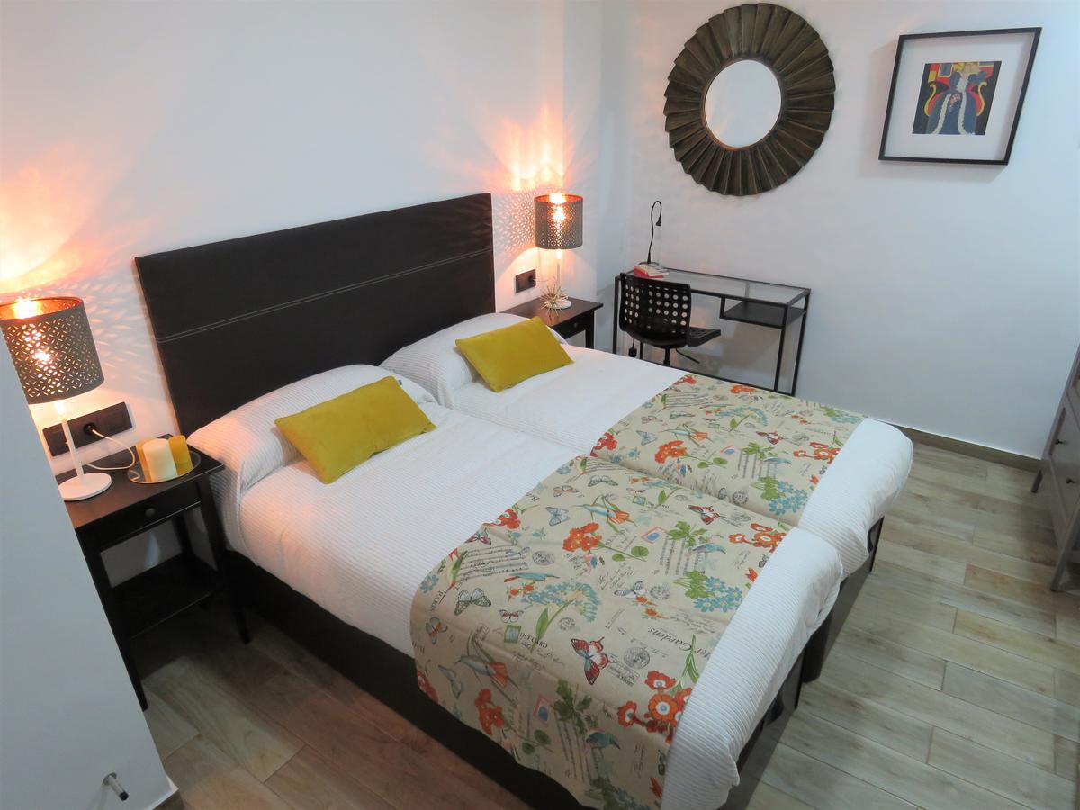 Living Sevilla Apartments Hercules المظهر الخارجي الصورة
