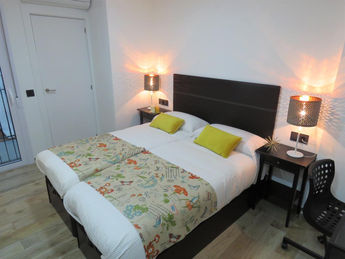 Living Sevilla Apartments Hercules المظهر الخارجي الصورة
