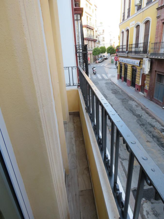 Living Sevilla Apartments Hercules المظهر الخارجي الصورة