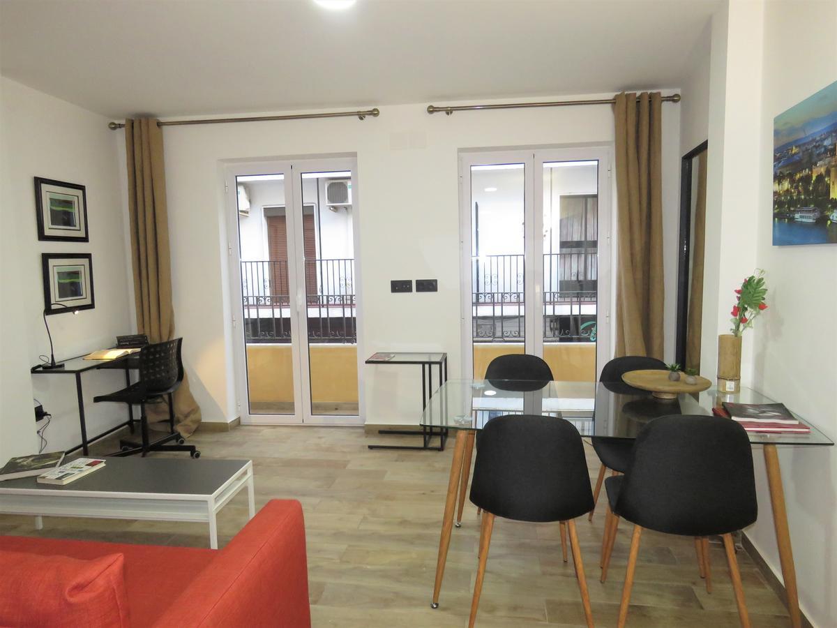 Living Sevilla Apartments Hercules المظهر الخارجي الصورة